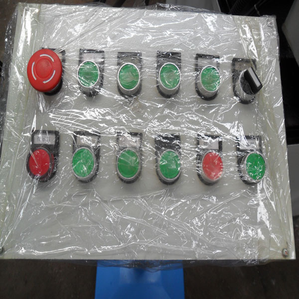 粉沫成型四柱三梁液壓機(jī)